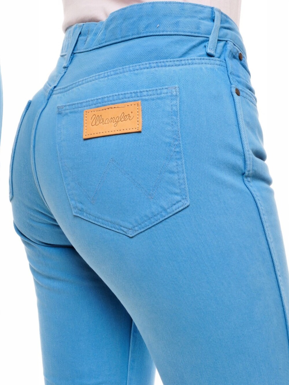 NWT Wrangler Skinny Jeans Cropped in Bright Blue Wash